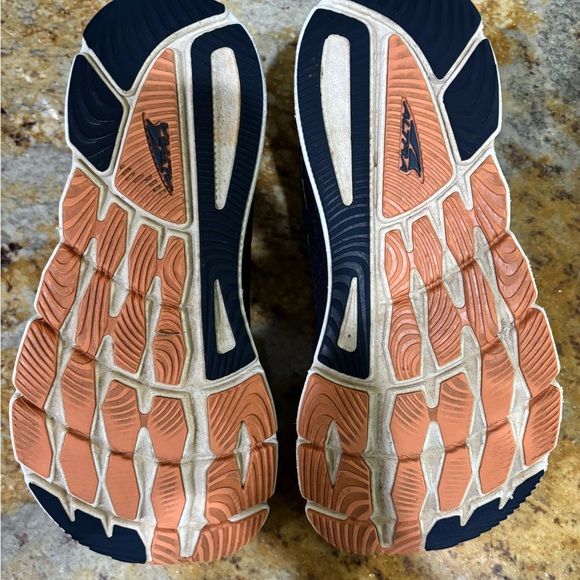 Altra Torin 6 size 8 - Picture 10 of 10